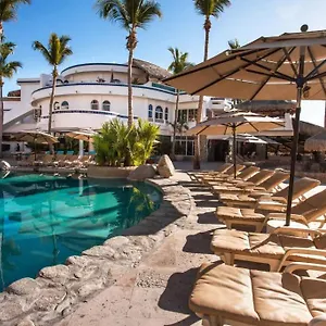 Club Cascadas De Baja Resort